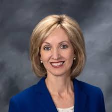 Shannon Letts and I are proud to announce a new professional to our family.  It was just 2 years ago her brother Smith Ney received his white coat at  UTHSC. Smith Ney