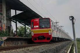 Cerpen sepenggal kisah di kereta pagi ini telah diterbitkan dalam antologi puisi dan cerpen oleh komunitas sastra ntt Atur Perjalanan Krl Supaya Tidak Padat