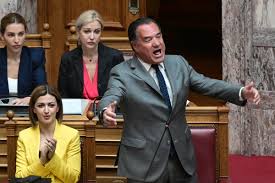 Άδωνις Γεωργιάδης / Μαινόμενος (πάλι) απέναντι σε εργαζόμενους νοσοκομείων  - tvxs.gr