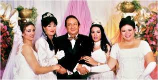 وقال النائب العام كريستيان وترجع أحداث القضيّة إلى الأوّل من تموز/يوليو الماضي عندما كانت المصرية مروة الشربيني، الحامل. Ù†Ø¬Ù…Ø© Ø¹Ø§Ø¦Ù„Ø© Ø§Ù„Ø­Ø§Ø¬ Ù…ØªÙˆÙ„ÙŠ Ù…Ø´Ø±Ø¯Ø© Ø¹Ù„Ù‰ Ø§Ù„Ø£Ø±ØµÙØ© ÙˆØ´Ù‚ÙŠÙ‚Ù‡Ø§ ÙŠØ±ÙˆÙŠ Ø§Ù„ØªÙØ§ØµÙŠÙ„ ØµÙˆØ± ÙÙˆØ´ÙŠØ§