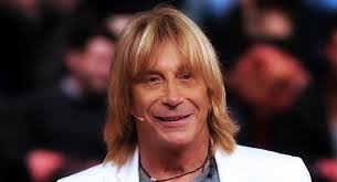 Carmen russo si difende e si descrive, al contrario, come una mamma presente e attenta ma non affatto succube della figlia. Chi E Enzo Paolo Turchi