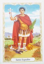 19 de abril e comemorado o dia do santo expedito o santo das causas justas e urgentes. Santinho De Papel