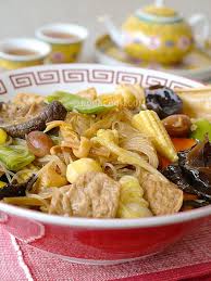 Chinese New Year Foods And Traditions Buddha S Delight This Popular Vegetarian Dish Is Eaten For Prosperity In The Cny Vegeta Recipes Vegetarian Dishes Food