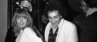 Chanter pour ceux qui sont loin de chez eux. France Gall And Michel Berger The Story Of Their Meeting And Gala The Siver Times
