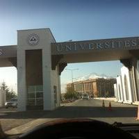 Bilkent university (in turkish, bilkent üniversitesi) is a private university located in ankara, turkey. Erciyes Universitesi Merkez Yerleskesi