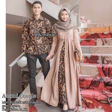 Baju batik kombinasi gaun polos ini sangat cocok digunakan untuk berbagai jenis kegiatan. Pin Di Shamila