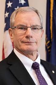 Gordon Slone's Instagram, Twitter & Facebook