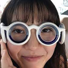 車酔いしない眼鏡 本当に 酔わないらしい 娘 大絶賛 渚砂から夏菜への気遣い 酔わない眼鏡 oval sunglass style glasses