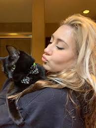 Piggy backing off my BFFs post of her beautiful baby girl Patrova❤️ maybe  she'll show y'all her light colored beautiful babies in the comments😍❤️  She did a all black beauty's post 🔥🐺