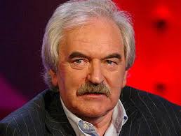 Des Lynam Watch..and while you're at it where's Elton Welsby ffs! > Betfair  Community > Chit Chat