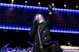 Knotfest will offer four tiers of vip packages, including the unsainted front row package. Slipknot Add Knotfest U K To 2020 Touring