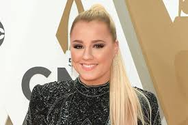 Her birthday, what she did before fame, her family life, fun trivia facts, popularity rankings, and more. How Gabby Barrett S Focus And Sacrifice Led Her To A Goldmine