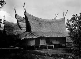 Nilai filosofi yang ada pada rumat adat suku sunda yakni. Rumah Adat Sunda Sejarah Nama Keunikan Manfaat Ciri Khas