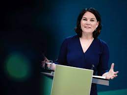 Annalena charlotte alma baerbock (* 15. Annalena Baerbock Im Portrat Kinder Mann Karriere Das Ist Die Mogliche Merkel Nachfolgerin Der Grunen Welt