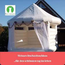 Weisses Hochzeitsschloss In 2020 Hochzeit Schloss Hochzeit Burg