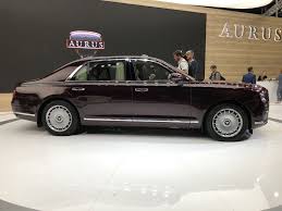 Снаружи новый аурус сенат s600 (фото и цена) выглядит довольно величественно автомобиль выделяется крупной решеткой радиатора с вертикальными ребрами и. Premera Rossijskih Lyuksovyh Avtomobilej Aurus Sostoyalas Na Avtosalone Rossijskaya Gazeta