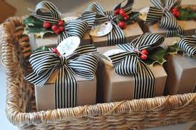 20 Cute Ideas For Packaging Christmas Cookies Thegoodstuff Christmas Packaging Gift Wrapping Christmas Baking