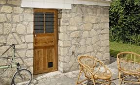 Renover Une Porte Ancienne Facon Faux Bois Faux Bois Menuiserie Exterieure Astuces Pour Peindre