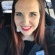 Elizabeth Carlson, Independent Beauty Consultant