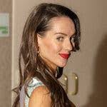 Gina Burr's Instagram, Twitter & Facebook