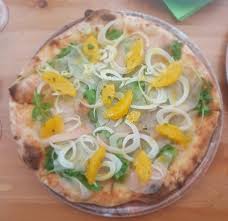 Rufen sie die 031 918 45 45 an, um details zu erfahren. Thon Blanc La Pizza Che Piace Tanto In Svizzera Gossip Pizza E Food