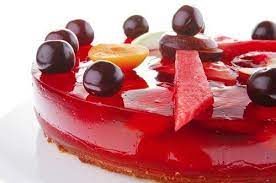طريقة عمل كيك الجيلي الاحمر بالصور طريقة in 2021 jelly cake cake pictures food