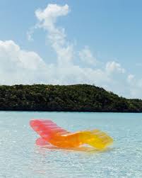 Funboy Clear Rainbow Chaise Lounger Pool Float In 2020 Aufblasbare Mobel Aufblasbar Hochhackige Stiefel