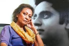 Jagjit Singh And Chitra Singh Love Story They Left Music For A Year After Their Son S Death In 1990 She was a regular accompanist for within a couple of years after the wedding, the couple became the parents of a daughter, monica. jagjit singh and chitra singh love