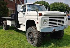 Ford F700 4x4 With Cat Diesel Engine Ford Work Trucks Big Ford Trucks Classic Ford Trucks