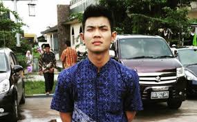 Tri Suaka Penyanyi Asal Yogya Yang Punya Suara Mirip Ariel Noah 0 Foto Okezone Foto Download lagu seberkas sinar xdjtrisuaka mp3 di metro musik. tri suaka penyanyi asal yogya yang