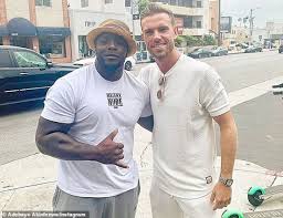Хендерсон джордан / henderson jordan. Jordan Henderson Meets Beast Mode Akinfenwa In La As Romelu Lukaku Shoots Some Hoops On Holiday Daily Mail Online