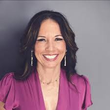 Karen Houlihan's Instagram, Twitter & Facebook