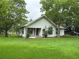 2942 Fm 859, Edgewood, TX 75117