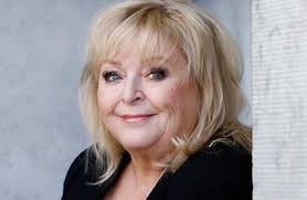 Kikki danielsson inför sin konsert på åhaga. Kikki Danielssons Stora Karlekslycka Stoppa Pressarna Kandisar Kandisnytt Hant Extra Se Hor Noje