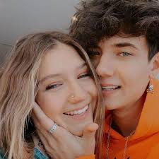 Jaden Hossler Meds Lewis In 2020 Relationship Goals Teenagers Cute Couples Goals Cute Couples