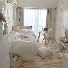 m on instagram パスワード忘れてやっっとログインできた 最近は寒すぎてテーブルを寄せてベッドの上生活 笑 ひとり暮らし 1人暮らし いいね返し インテリア インテリア好 in 2020 bedroom makeover small room bedroom room ideas bedroom