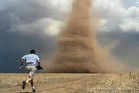 A tornado touches down in czechia, june 24, 2021; Tiz Eve Keszult Az Egyik Legutosebb Tornado Foto Kiderul Idojaras
