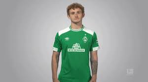 Dieses geschenk nimmt der weltmeister dankend an! Werderbremen Gifs Primo Gif Latest Animated Gifs