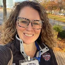 Kelly Troxell's Instagram, Twitter & Facebook