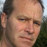 Robert Traub's Instagram, Twitter & Facebook