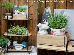 Sommerdeko Im Wintergarten Bzw Auf Der Terrasse Und Ein Diy Fur Lampions Mit Blumen Sitzplatz Im Garten Sommerdeko Lampions