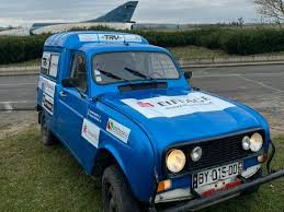 Image result for Bleu Telecom 1982 Renault