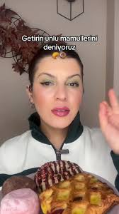 Reklam yok kendim aldım 🥐💕#tadımgünü #f #fypp #fypviral #viral_video  #kesfet #haticexkaraca #haticekaraca #viralvideos #getir #unlumamuller  #berliner #donut #lalorraine