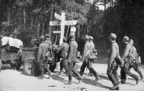 О 5 годині 25 хвилин д. 10 Mifiv Pro Pochatok Drugoyi Svitovoyi Vijna Dlya Ukrayini Pochalasya 22 Chervnya 1941 Roku Nv