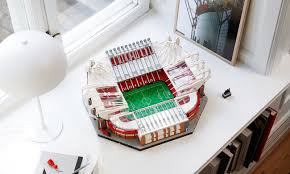 Zobacz produkty z kategorii klocki lego w sklepie z zabawkami kimland. Lego Creator Old Trafford Manchester United Klocki Lego Sklep Internetowy Al To