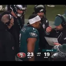 Jalen Hurts was amazed at what Kevin Patullo was saying to him with the  game on the line 😬, Nick Sirianni even was shocked 😅