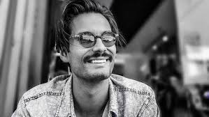 O γιώργος καράβας είναι το νέο μέλος της οικογένειας του gntm! O Giwrgos Karabas Milaei Gia Ton Rolo Poy Exei Analabei Sto Gntm