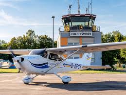 Herzlich willkommen im blockhaus fly inn im industriepark region trier (. Flugplatz Fohren Luftsport Die Schonsten Touren Und Ziele In Rheinland Pfalz