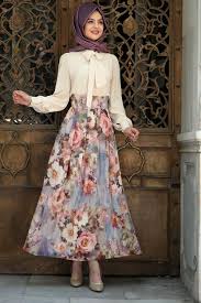 Pinar Sems Tual Etek Modelleri Cicekli Etek The Dress Moda Stilleri