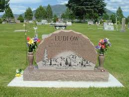 I Really Appreciate The Simple Elegant Look Of This Grave Monument I Like How There Is A Nice Etching Of The Mountains On Headstones Grave Monuments Monument